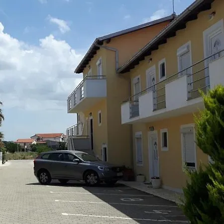 Apartment In Near Sandy Privlaka (Zadar)