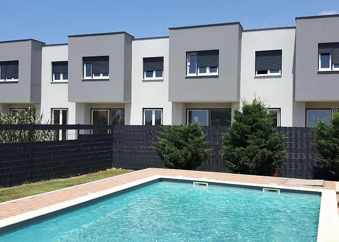 Appartement In Near Sandy